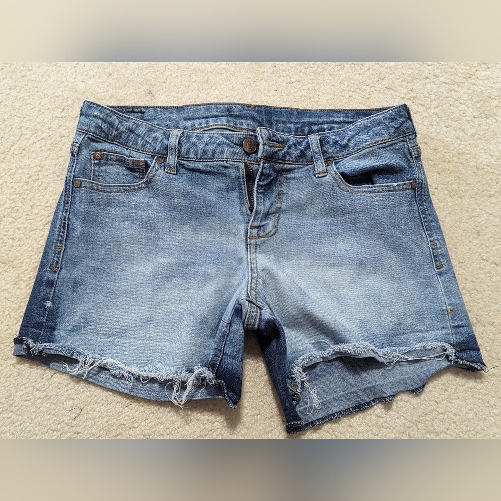 7/28 Celebrity Pink harlequin two tone bleach washed distressed denim jean short